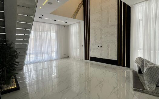 5 Bedroom Fully Detached Duplex