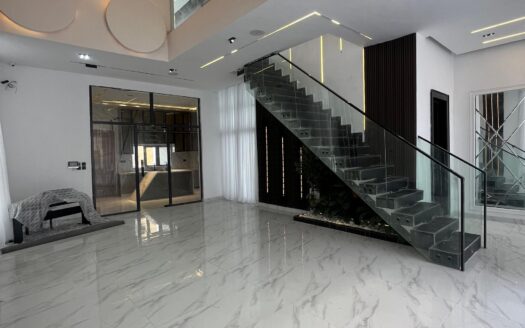 5 Bedroom Fully Detached Duplex