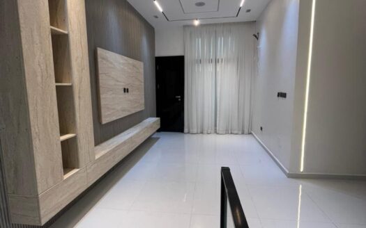 5 Bedroom Detached Duplex in Chevron
