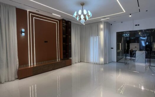 5 Bedroom Detached Duplex in Chevron