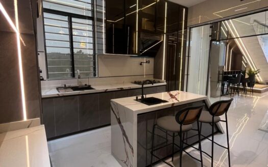 5 Bedroom Detached Duplex in Chevron