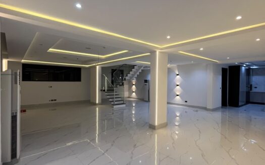 4 BEDROOM MAISONETTE