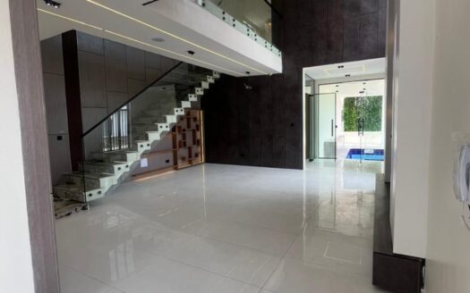 5 Bedroom Fully Detached Duplex Chevron TollGate
