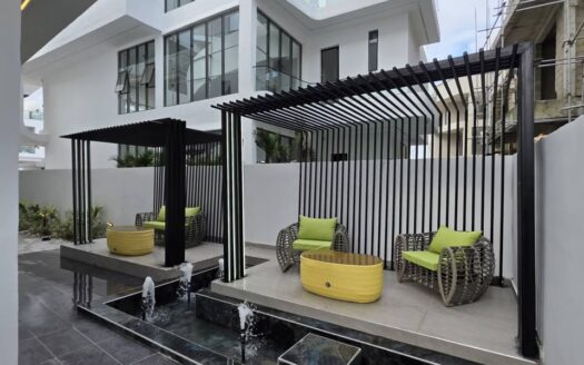 5 Bedroom Detached Duplex Osapa London