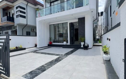 5 Bedroom Detached Duplex VGC