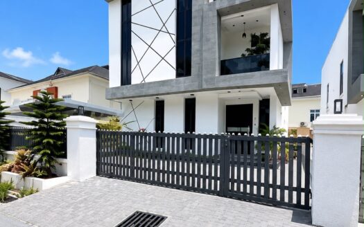 5 Bedroom Fully Detached Duplex