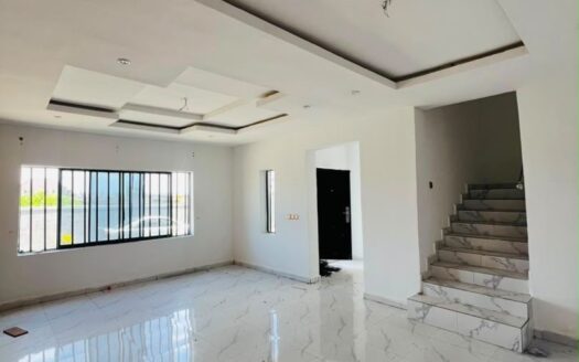 4 BEDROOM TERRACE DUPLEX WITH BQ