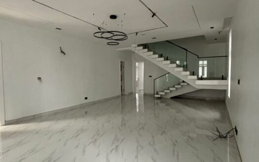 5 Bedroom Fully Detached Duplex Chevron