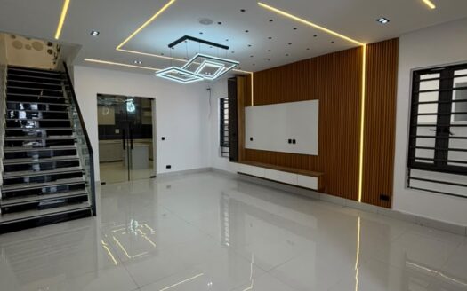 4 Bedroom Fully Detached duplex