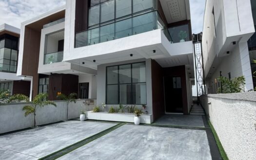 5 Bedroom Fully Detached Duplex