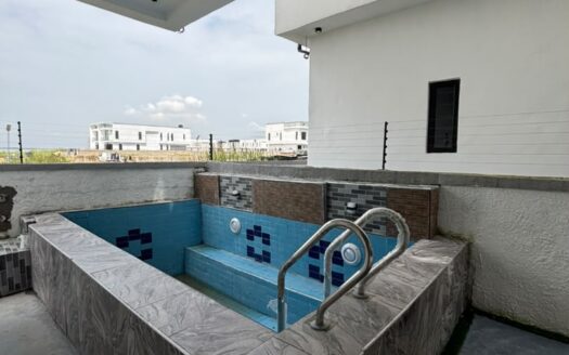 5 Bedroom Fully Detached Duplex