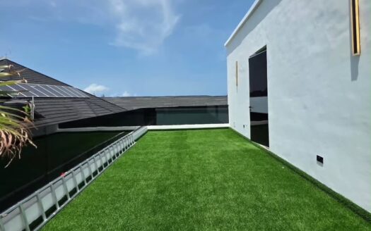 5 Bedroom Fully Detached Duplex
